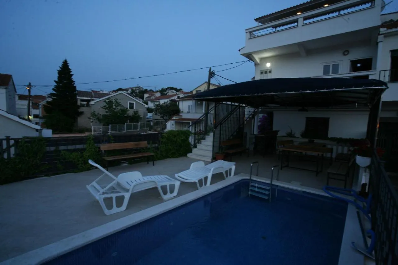 Antique Apartment Trogir 0*,